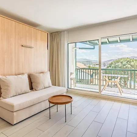 Apart-hotel Ibaia