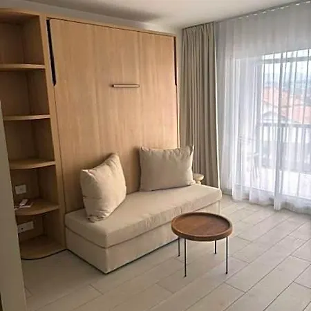 Ibaia מלון דירות 4*